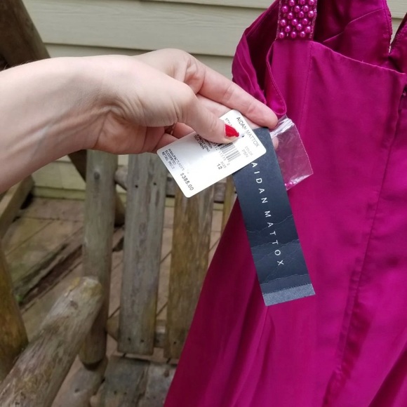 Beautiful 😍 Dress - Picture 2 of 3